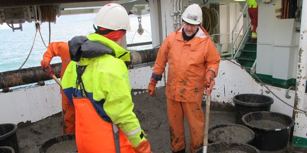 

Bomtrålfangst Ragni og Andrey