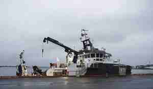 foto av båt til kai