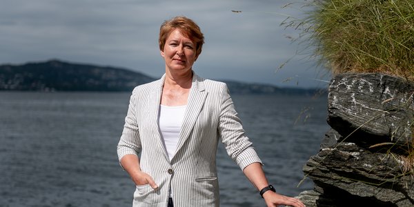 

 Elena Eriksen 