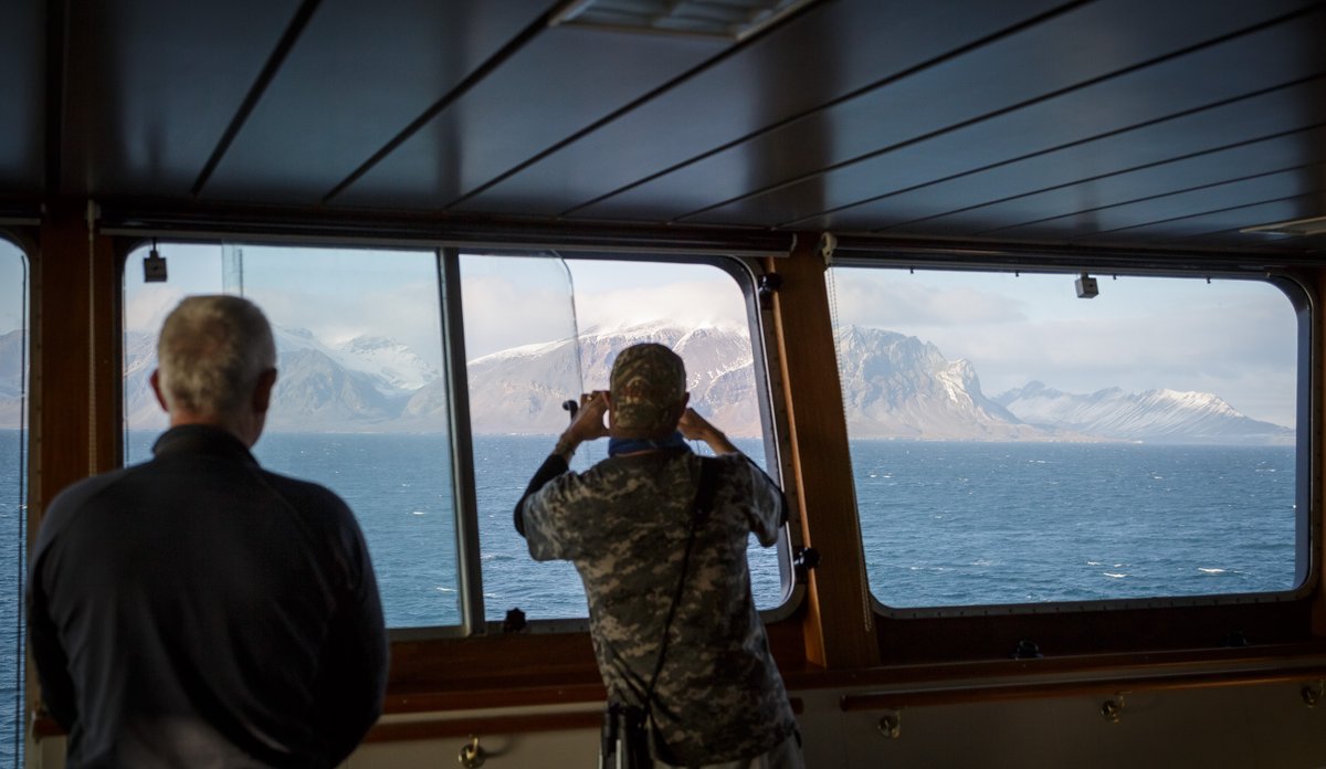 
Økosystemtokt i Barentshavet, innseglinga til Svalbard.