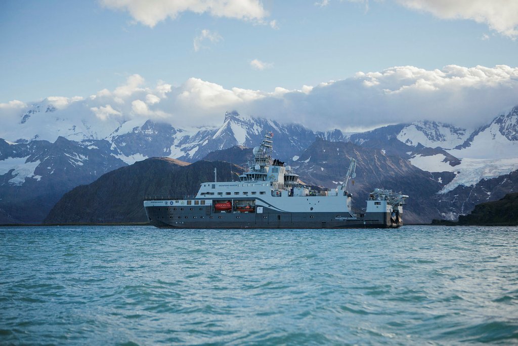 FF Kronprins Haakon Antarktistoktet.jpg