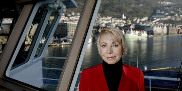 

Havforskningsdirektør Sissel Rogne om bord på et forskningsfartøy