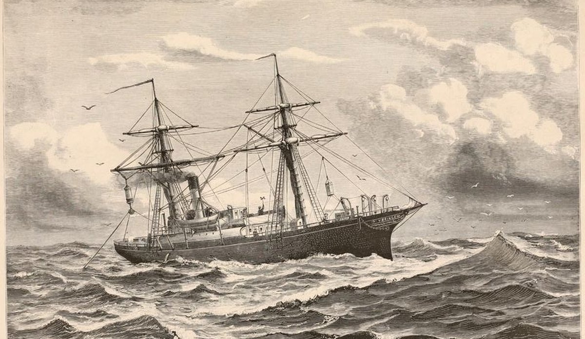 Svart-hvitt fremstilling av tredamperen Vøringen.