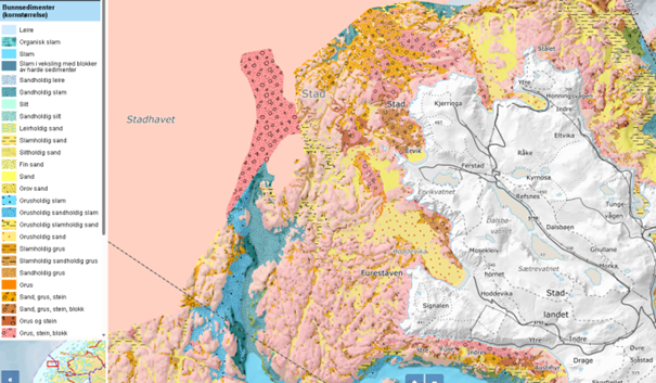 Figur 9. Eksempel på marint grunnkart med bunnsubstrat typer. Her vises Stad med prøvetagningsområdene Hoddevika og Honningsvågen. Stasjonene ligger i areal med «grusholdig sand» som er indikert med gul farge med røde prikker.