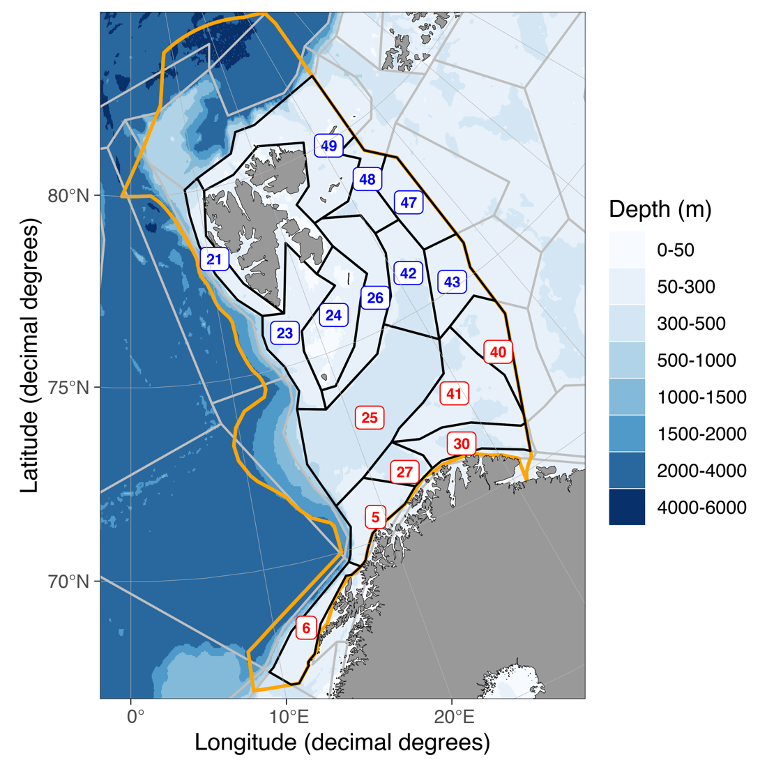 Figur 2.1.2.1 Kart som viser avgrensning til det subarktiske og det arktiske økosystemet. De svarte linjene viser grensene for polygoner definert i økosystemmodellen Atlantis (Hansen m.fl., 2016) som er brukt for å vurdere om det er geografisk variasjon i endringer i indikatorer innad i de to systemene. Polygoner som er definert som del av det subarktiske systemet er angitt med røde tall mens polygoner i det arktiske systemet er angitt med blå tall. Avgrensingen mellom de to systemene følger det som antas å ha vært posisjonen til polarfronten under et upåvirket klima.