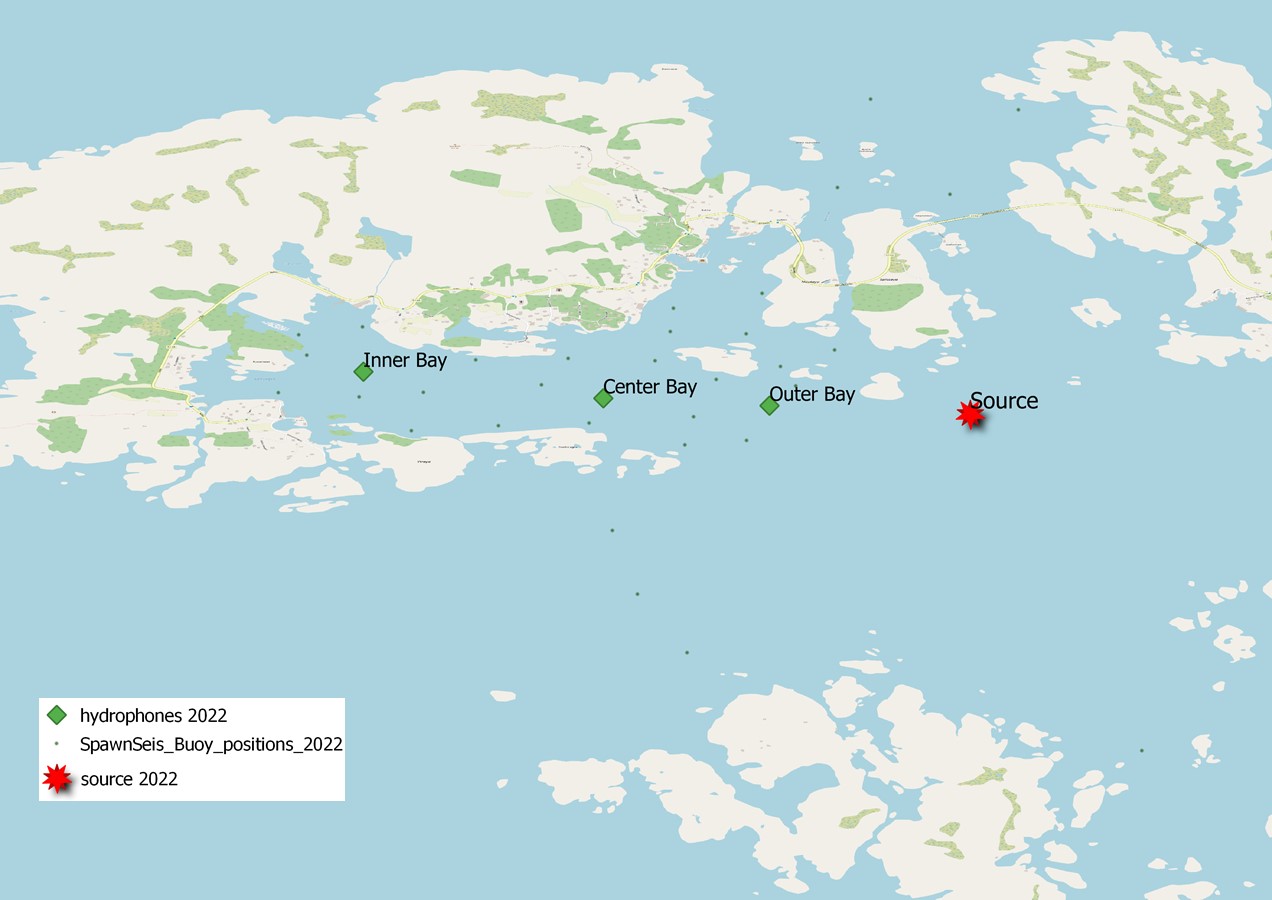 Figure 2. Positions for the source ship (red double star) and the three hydrophones (green diamonds) and the telemetry receivers (green small dots) in the experimental bay in Bakkasundet, Austevoll. 