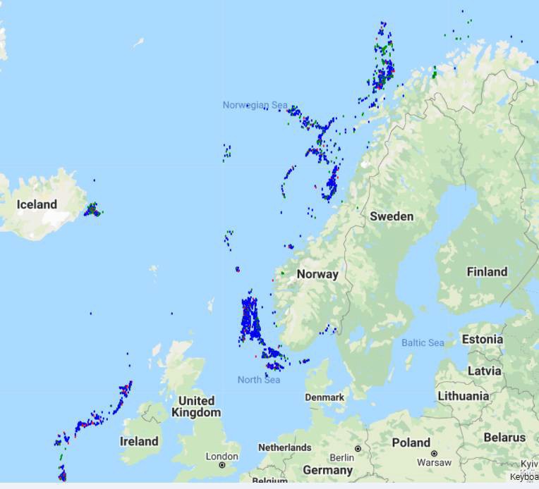 Figur 22. Utdrag over norske fangster av artene i fangstprøvelotteriet, de to første månedene i 2022 slik det blir presentert av Sildesalgslaget (https://www.sildelaget.no/no/kvoter-og-fangst/fangst/fangstproevelotteriet/). Blå punkt: fangster som har deltatt i fangstprøvelotteriet, grønne: ikke deltatt i fangstprøvelotteriet, røde: fangster som HI har bestilt prøver fra.