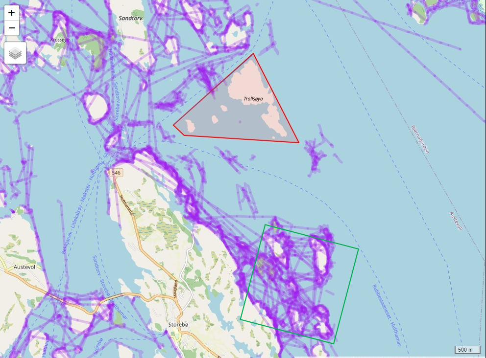 Figur 2. Fiskespor rundt i hummerfredningsområdet i Austevoll (rød polygon) og i kontrollområdet (grønn firkant). Det har blitt gjennomført standardisert rusetokt i disse områdene 2018-2023 (Figur 3). Det  er mange spor på utsiden av verneområdet, men ingen inne i.