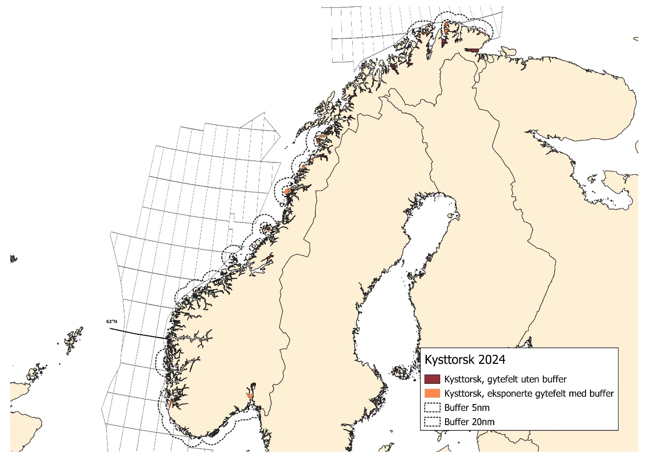 Figur A1.1. Uttrekket av gytefelt forkysttorsk er noe endret fra 2023. Områder som er definert som lokalt, regionalt eller nasjonalt viktige, og samtidig ligger uskjermet langs kysten er tatt med, her er det tatt med et par ekstra felt for 2024. I tillegg er alle øvrige gytefelt tatt med, men uten buffer. Det er ulik rådgivningsperiode nord øg sør for 62 grader (markert med linje). 