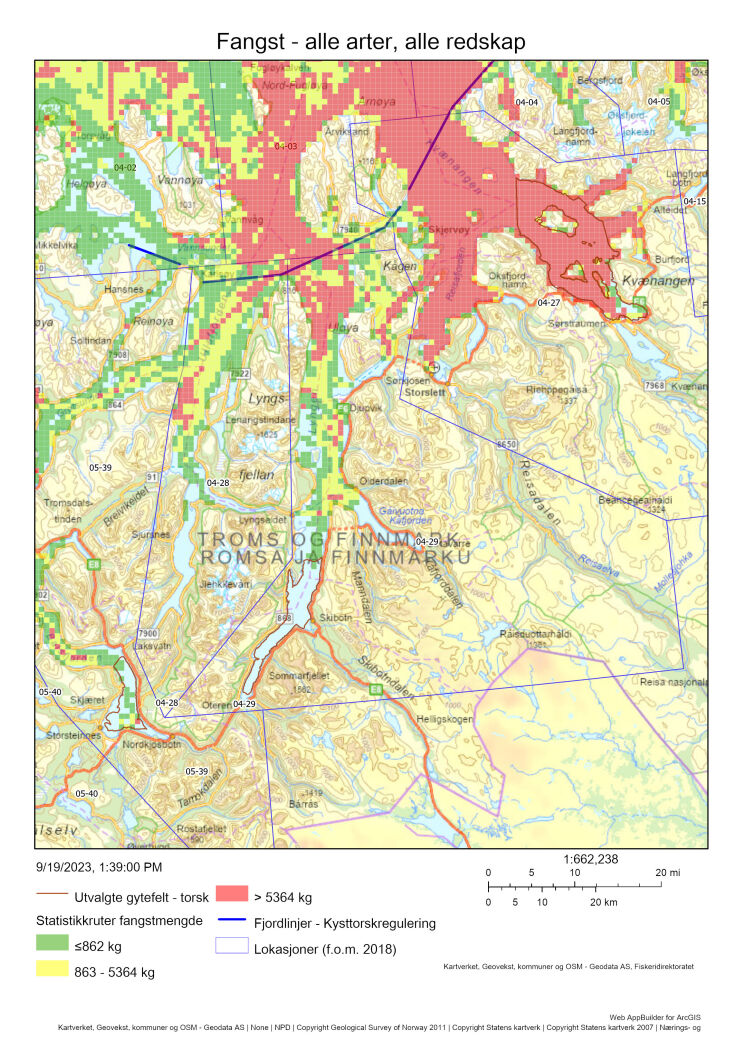 Figur 27 : Oversiktskart fiskeriaktivitet (AIS/VMS koblet med sluttseddeldata/ERS) i lokasjon 4-29 som inkluderer gytefeltet Storfjorden (markert med mørkerøde linjer sørvest i lokasjonen). Totale landinger av alle arter (kun sluttsedler som lot seg koble til detaljerte aktivitetsdata) i perioden 2018-2021 vises i rutenett farget etter en trafikklysmodell (rød > gul > grønn).